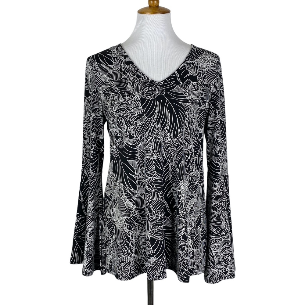 NWT Karen Kane Bell Sleeve Top Black White Floral Sz. M